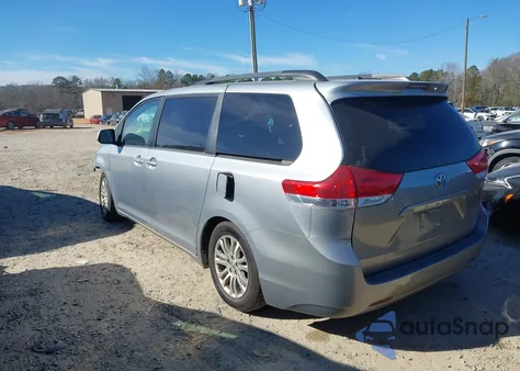 2014 Toyota Sienna Xle V6 8 Passenger из США, поврежденный, VIN 5TDYK3DC7ES450428